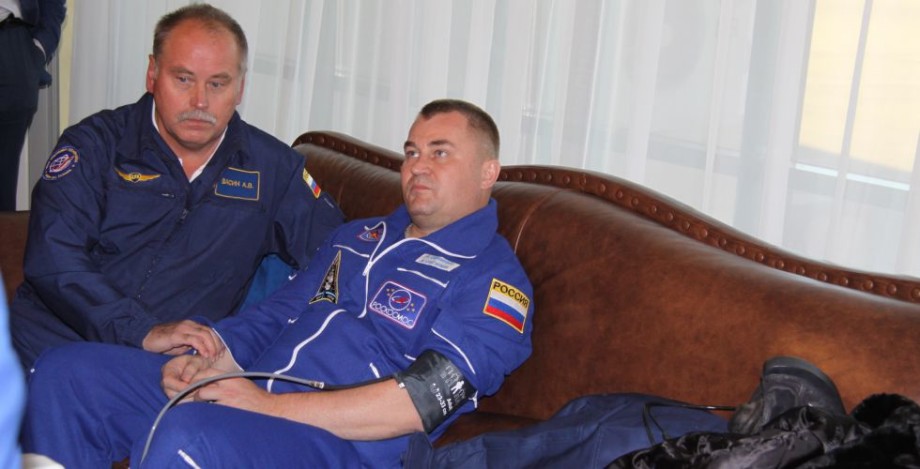 Роскосмос выложил фотографии космонавтов Овчинина и Хейга