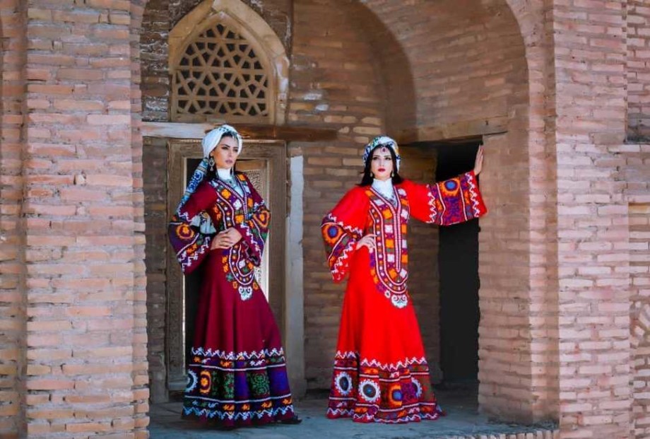 Красивые таджикские платья