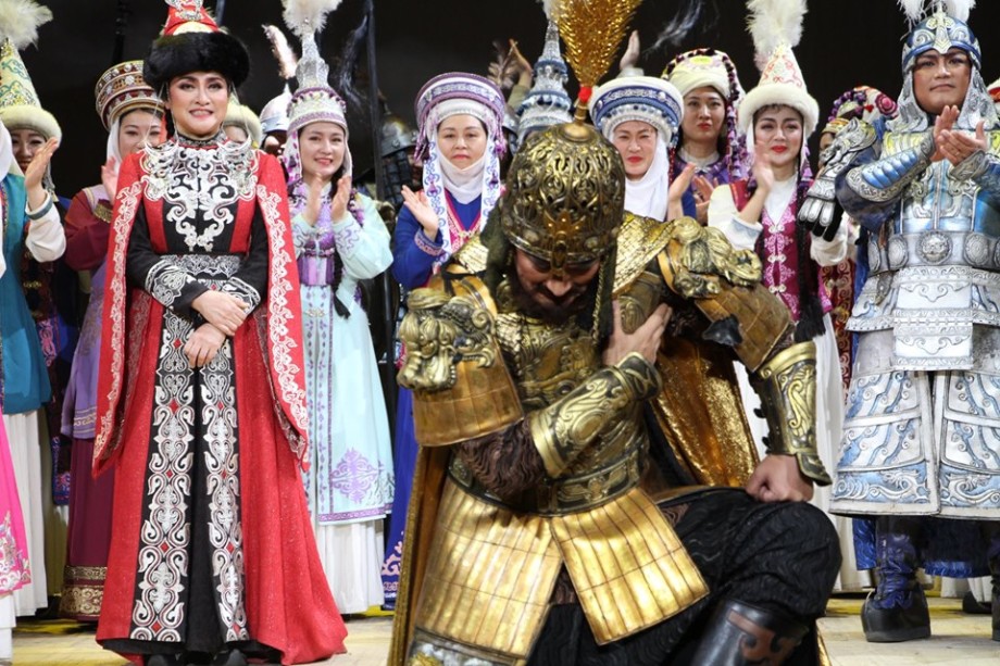 Киргизский эпос в китайском исполнении: артисты из КНР привезли в Бишкек оперу «Манас» 