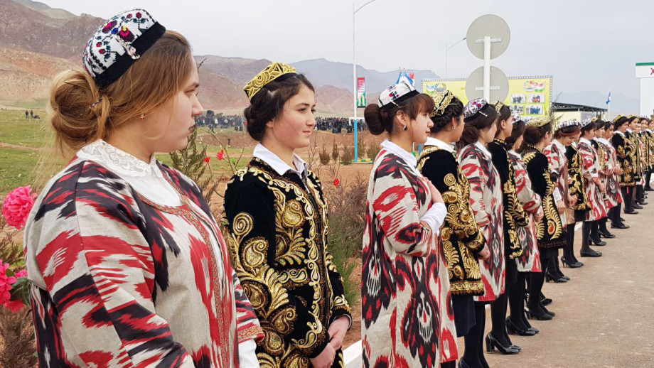 Еще ближе: на границе Таджикистана и Узбекистана открылся новый КПП (ФОТО)