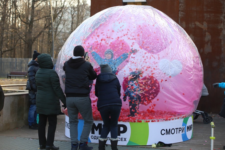 День матери: «МИР» проводит праздник в московском парке