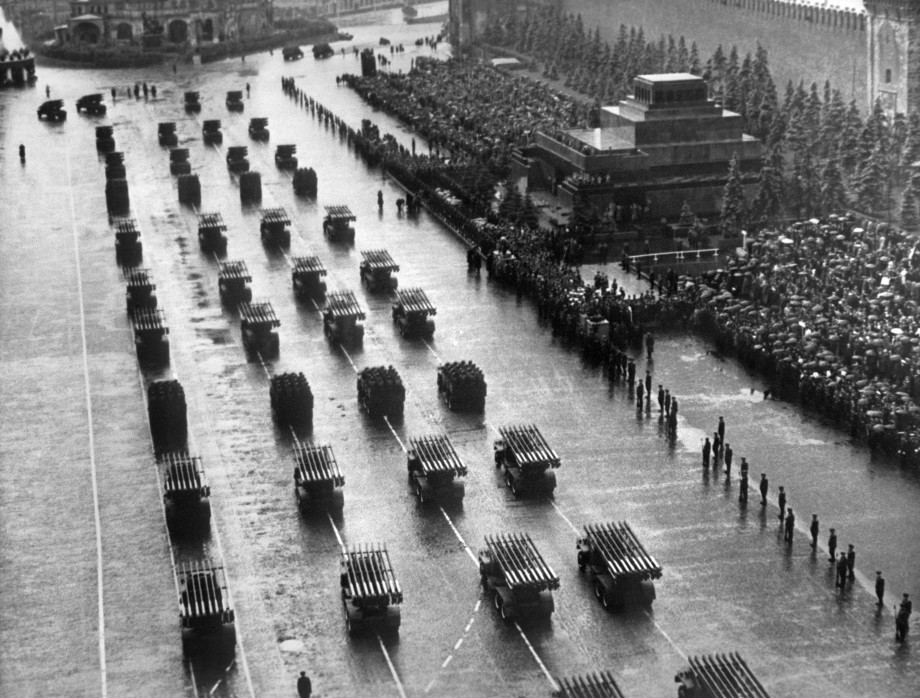 От 1945-го к 2020-му: чем запомнился парад в Москве в честь 75-летия Победы