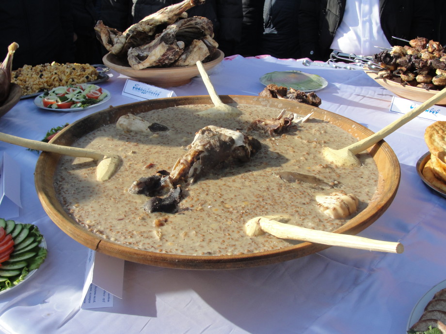 Как в Таджикистане отмечают праздник Сада