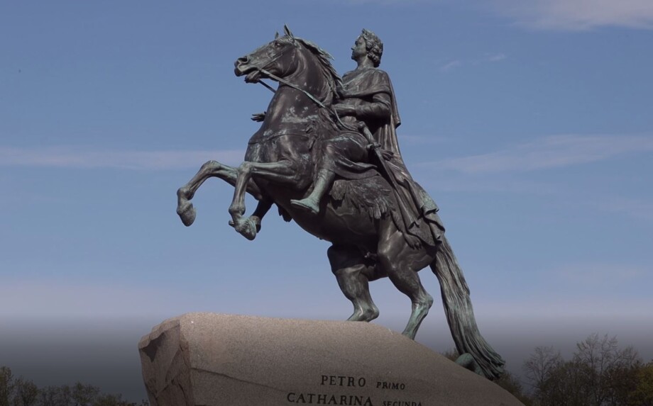Первый памятник страны: 240 лет назад в Санкт-Петербурге был торжественно открыт Медный всадник