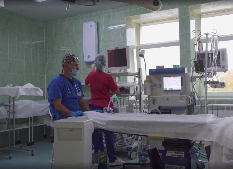 Гортань из ребра: как петербургские медики помогают детям со всего СНГ дышать полной грудью