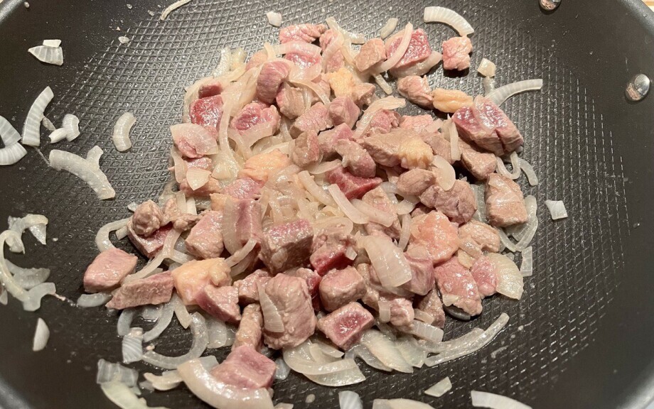 Мясо с баклажанами по-грузински: как это готовят в Казахстане?