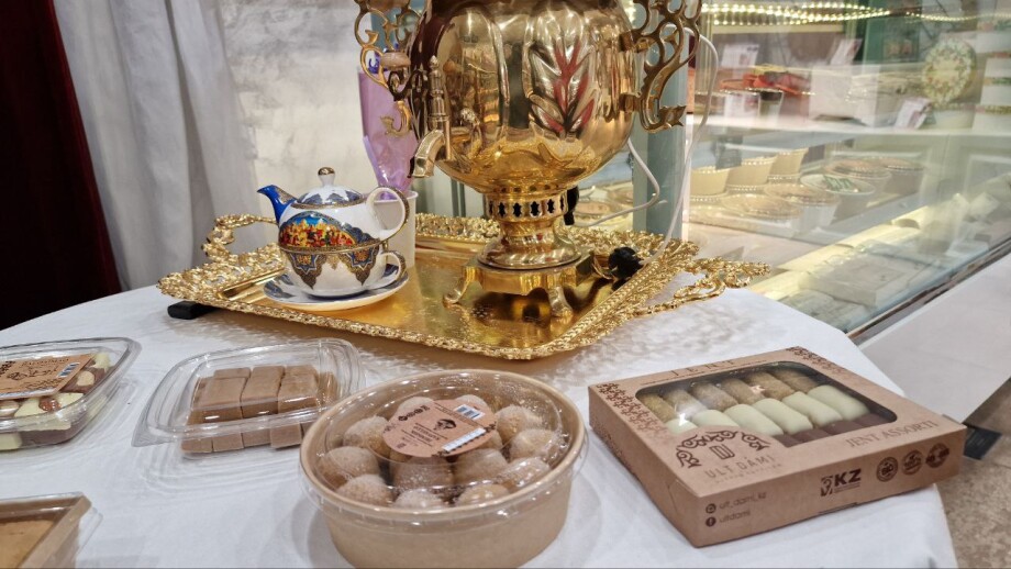 Чем богат «сладкий стол» в Навруз в Казахстане?