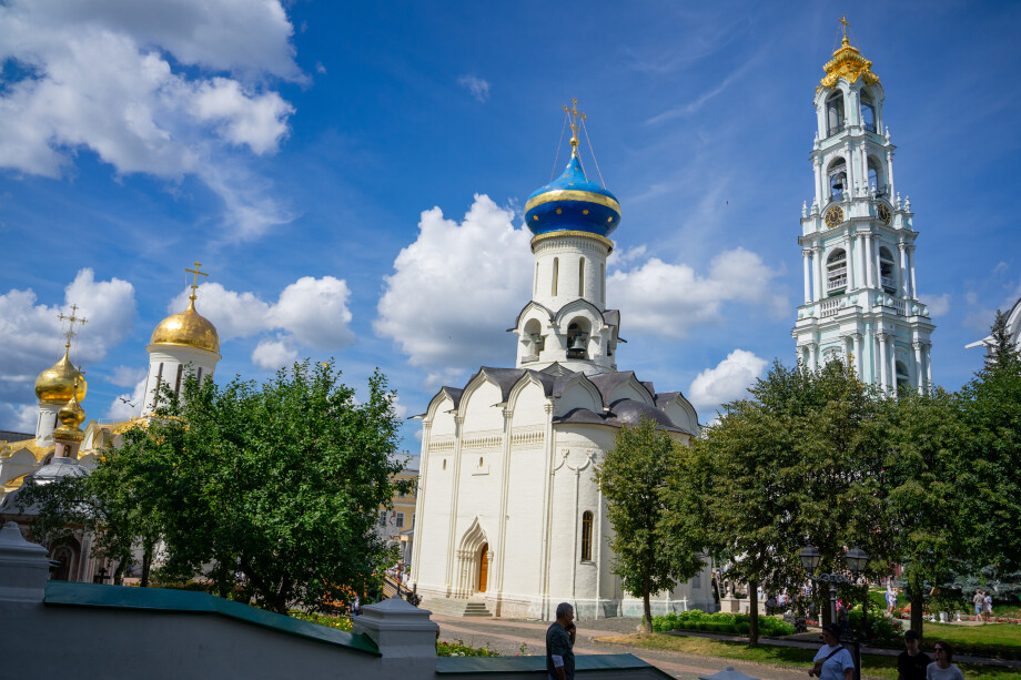 Послушать многовековые голоса колоколов и прикоснуться к небесам. Гид по Свято-Троицкой Сергиевой Лавре