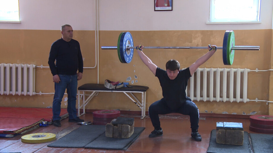 «Выиграл все, что только возможно»: как стал чемпионом армянский тяжелоатлет Исраел Милитосян