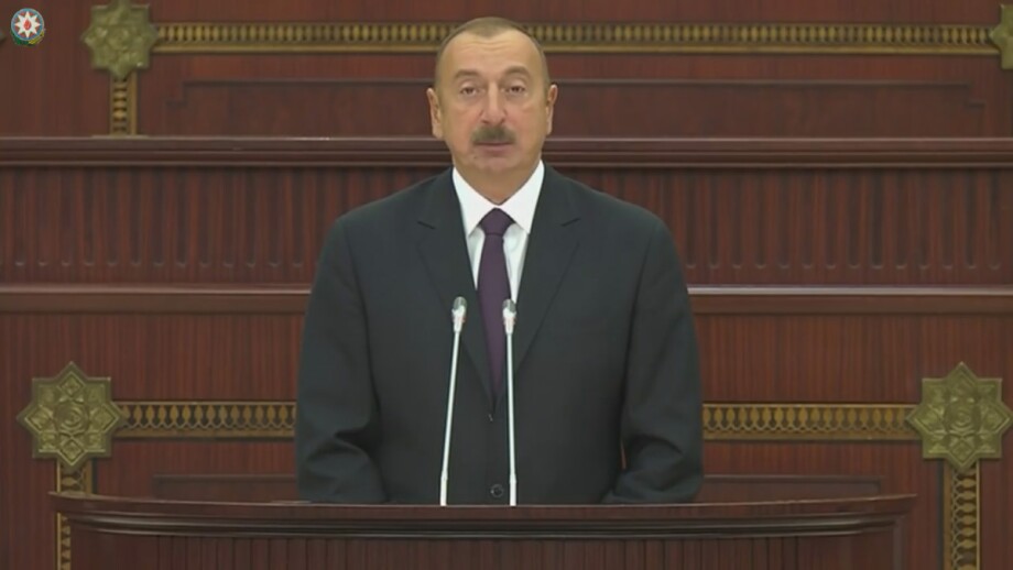 На пути к становлению: как Азербайджан провозгласил свою независимость?