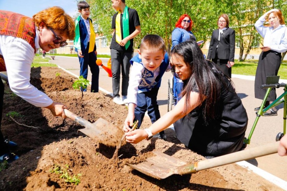 Только улыбки и звонкий смех: в Казахстане отмечают День защиты детей