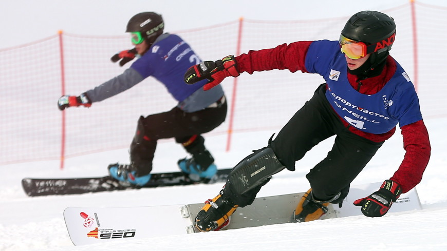 Российский сноубордист Логинов завоевал бронзу на этапе КМ в Италии