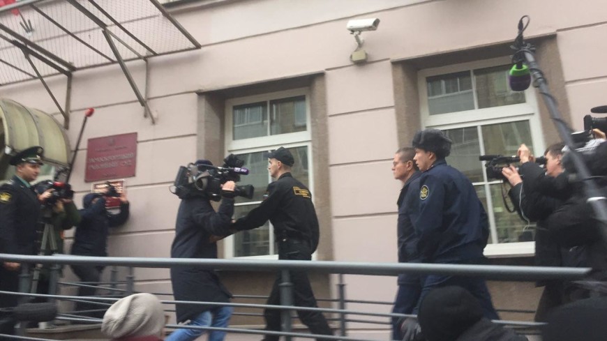 Улюкаева привезли в суд: экс-министр надеется на справедливость