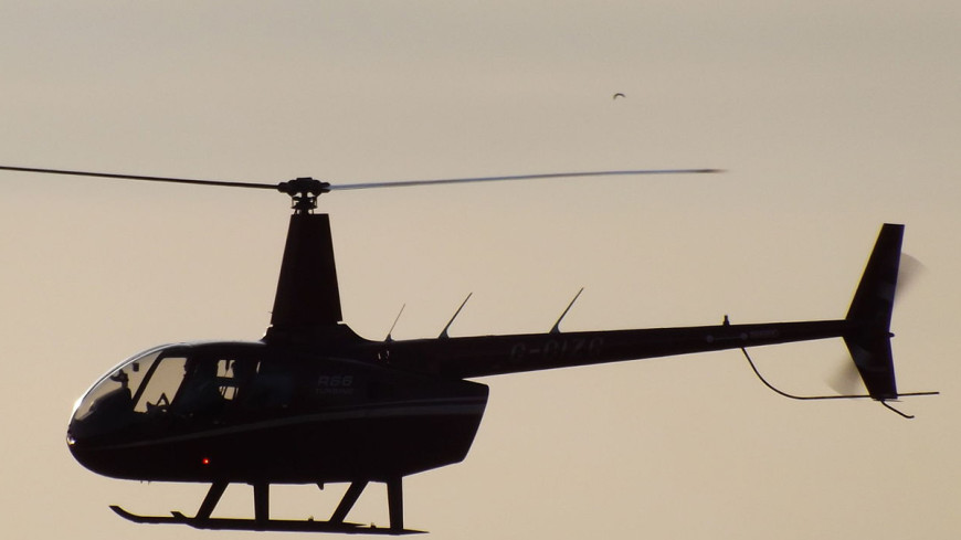 Поиски вертолета на Алтае: аппарат «Фалькон» спустился на дно озера