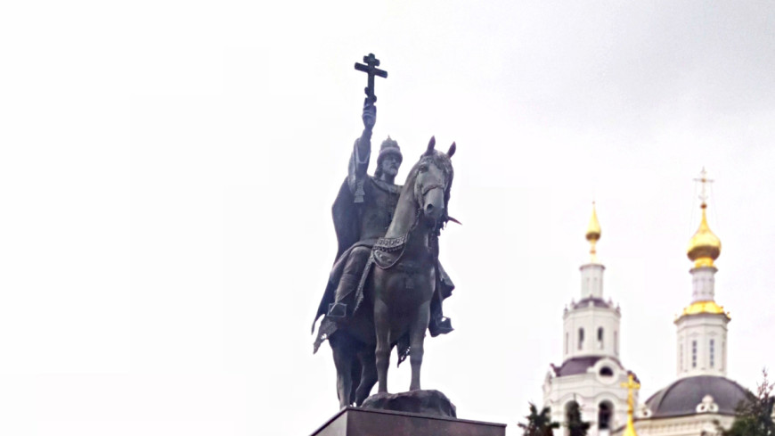 Памятник Ивану Грозному в Александрове простоял час