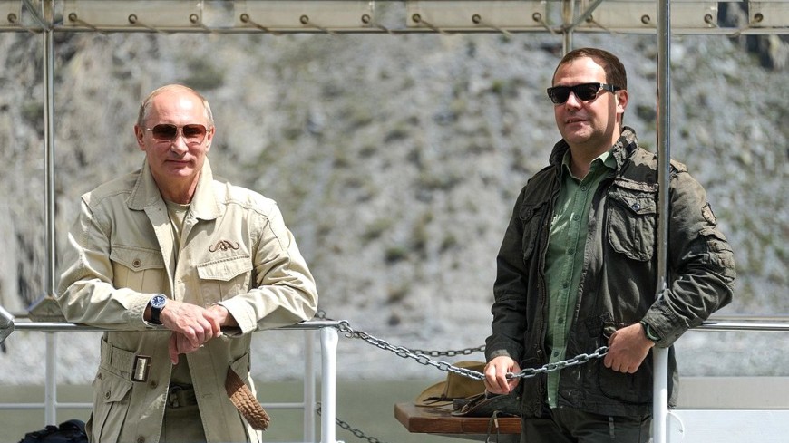 Путин и Медведев вместе посетят Землю Франца-Иосифа в среду