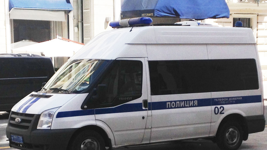 Неизвестный с ножом напал на мужчину на севере Москвы