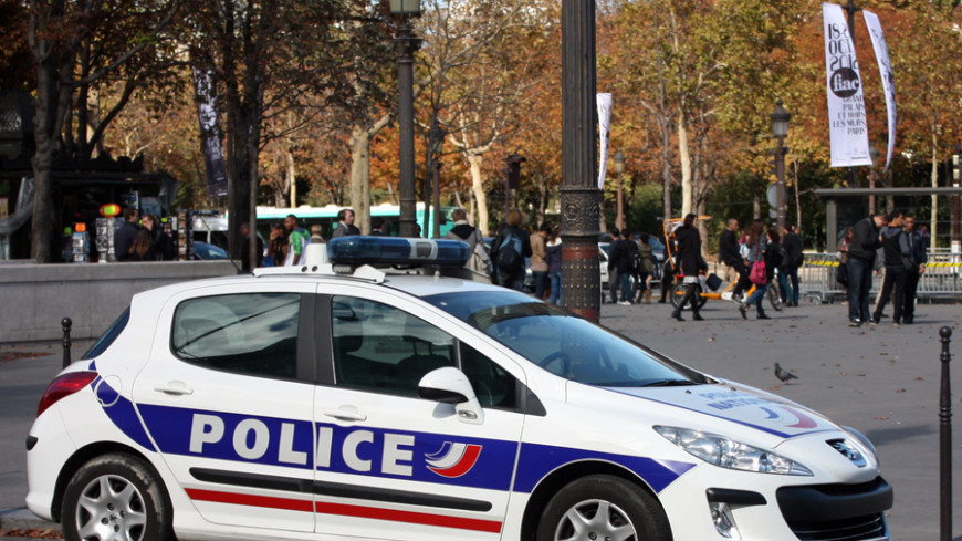 Глава МВД Франции призвал граждан не расслабляться