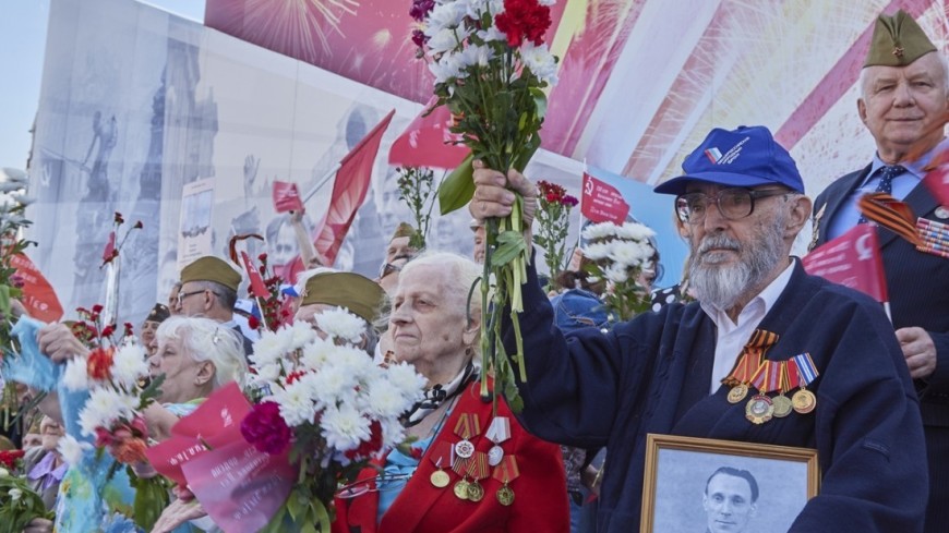 &quot;Фото: Дмитрий Белицкий (МТРК «Мир»)&quot;:http://mirtv.ru/, ветераны, бессмертный полк, день победы