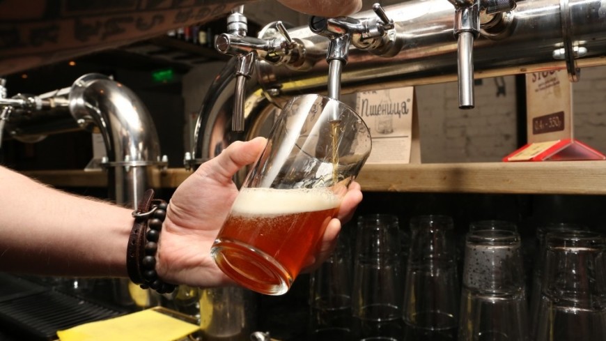 В МЧС не советуют пить пиво в Подмосковье из-за жаркой погоды