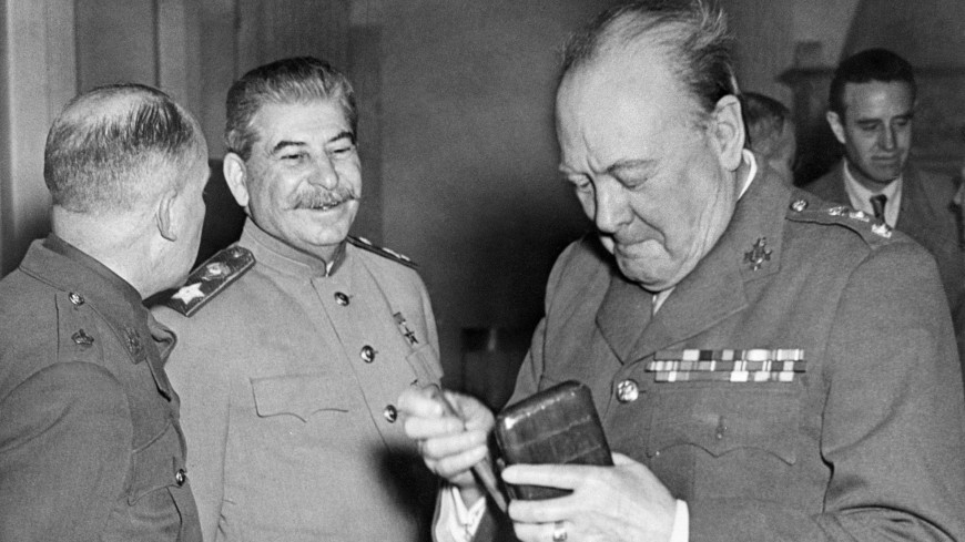 Стало известно, что Сталин подарил Черчиллю во время Тегеранской конференции
