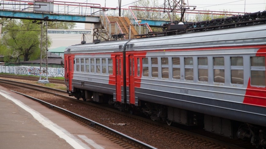 Поезд 6339 орёл — Курск. Фото поезд Москва Льгов.