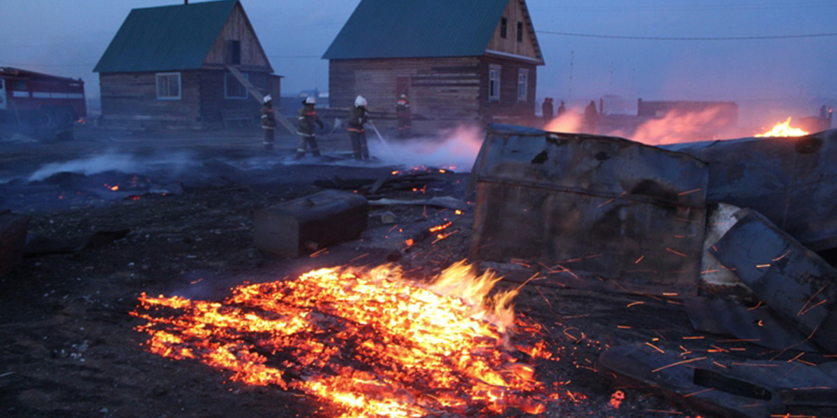 Населенный пункт степное. Пожар в степи. Степные и полевые пожары. Степной пожар в деревне. Отдельный пожар.