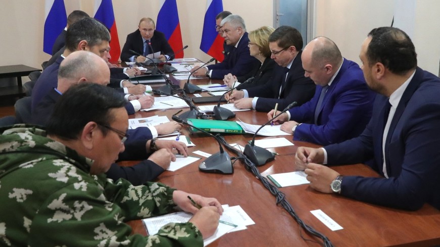 Путин поручил восстановить сгоревшее в Забайкалье жилье до холодов