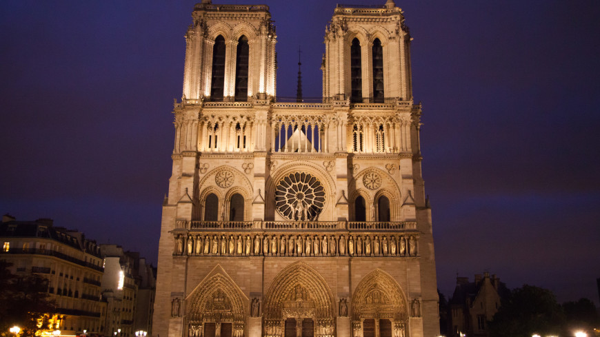 Нотр-Дам де Пари (фр. Notre-Dame de Paris) 