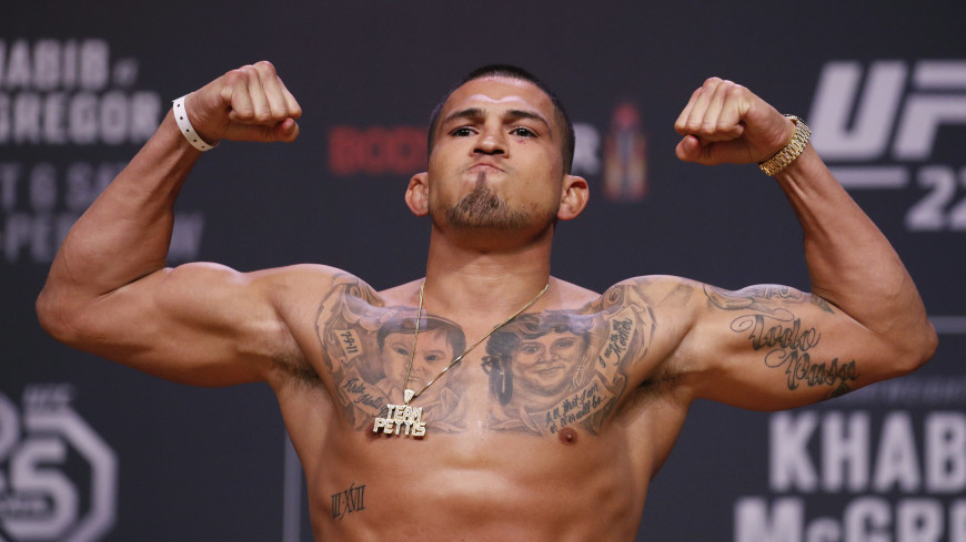 Экс-чемпион UFC сразил соперника «ударом Супермена»