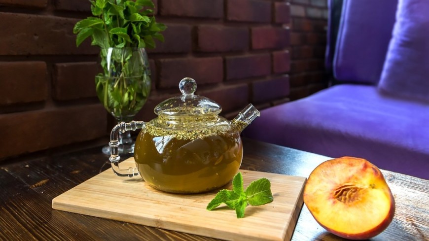 Фото: Татьяна Константинова (МТРК «Мир») &quot;«Мир 24»&quot;:http://mir24.tv/, мята, еда, кухня, чай, чайник, заварка, заварочный чайник, зеленый чай, нектарин