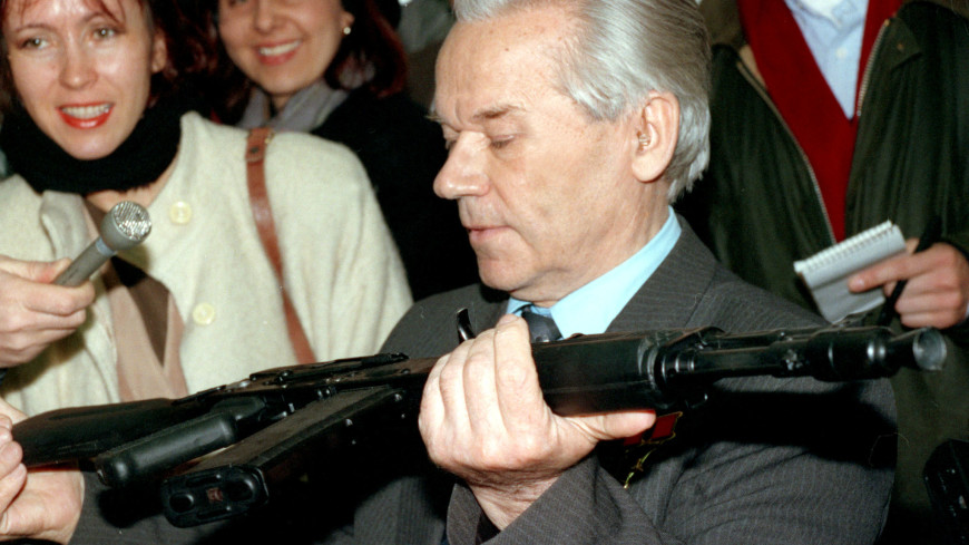 Легендарный оружейник: 100 лет назад родился Михаил Калашников