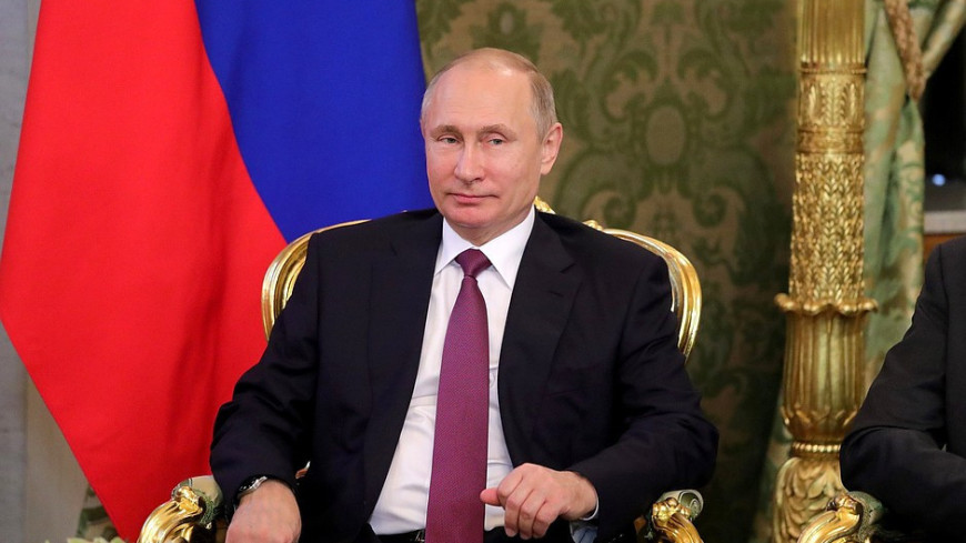 Владимир Путин поздравляет россиян с новым  2017 годом,новый год, Путин, поздравление, телевизор, тв, ,новый год, Путин, поздравление, телевизор, тв, 