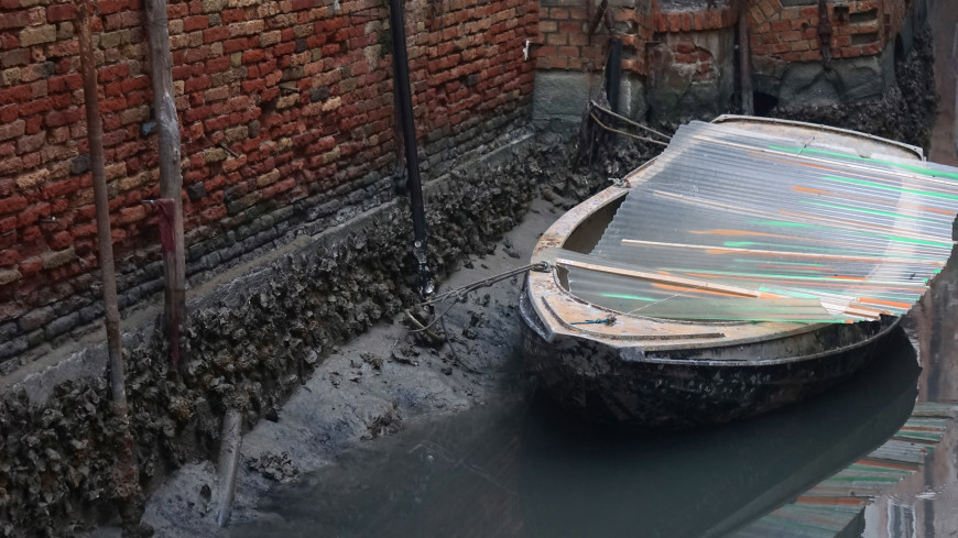 Каналы Венеции пересохли из-за рекордных отливов