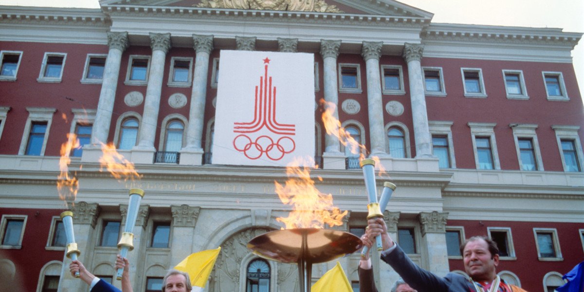 Олимпийский огонь Виктор Санеев 1980