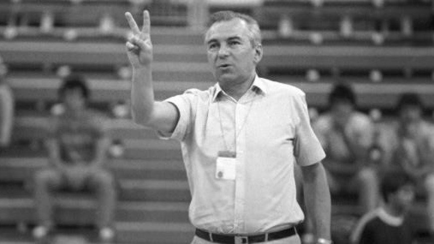 Скончался известный баскетбольный тренер Владимир Обухов