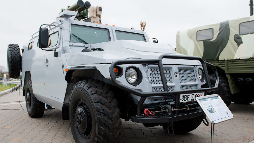 Пикап барс военный. Бронеавтомобиль «Барс-6». Барс бронемашина. Бронеавтомобиль Барс Беларусь. Барс бронемашина новая.