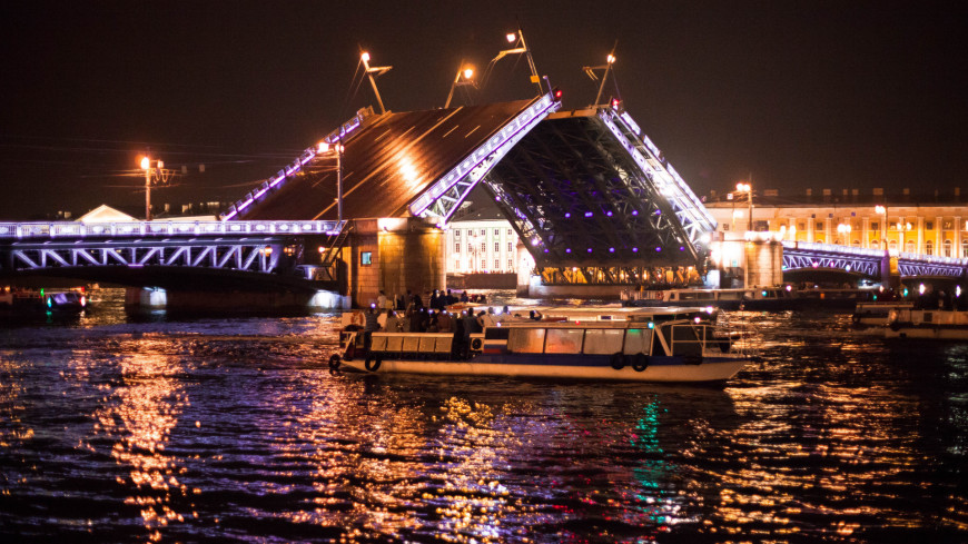 Фото: Марина Дыкун (МТРК «Мир») &quot;«Мир 24»&quot;:http://mir24.tv/, река нева, санкт-петербург, питер, дворцовая набережная, дворцовый мост, ночной, вид на ночной город, ночь, мост, нева