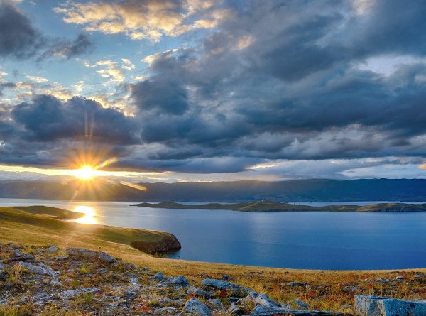 Озеро-рекордсмен: 15 захватывающих фактов о Байкале