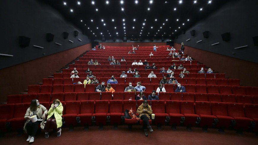 Более миллиона россиян посетили кинотеатр в эти выходные