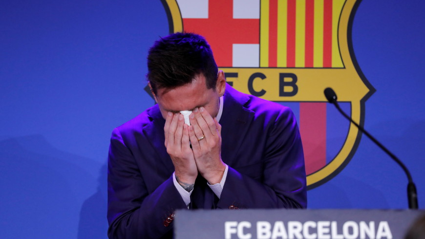 Месси расплакался на пресс-конференции по поводу ухода из «Барселоны»