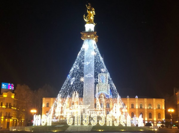 Как преобразился центр Тбилиси к Новому году (ФОТО)