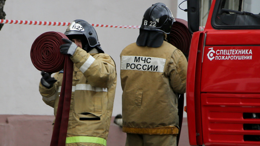На машиностроительном заводе в Кемерове загорелся цех