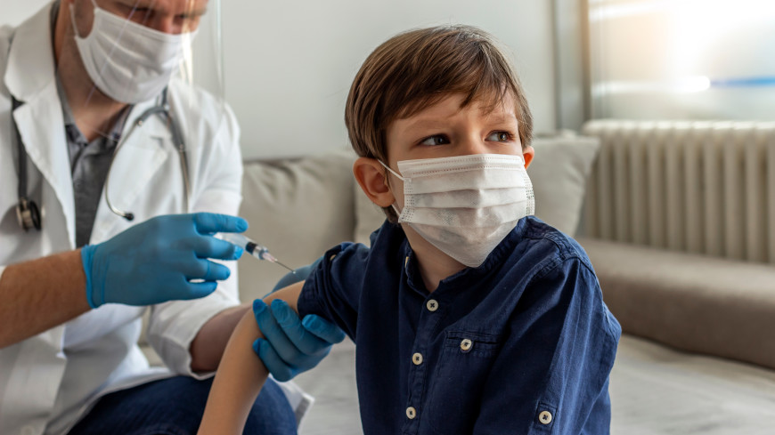 Мурашко анонсировал начало испытаний вакцины от COVID-19 для детей с 2022 года