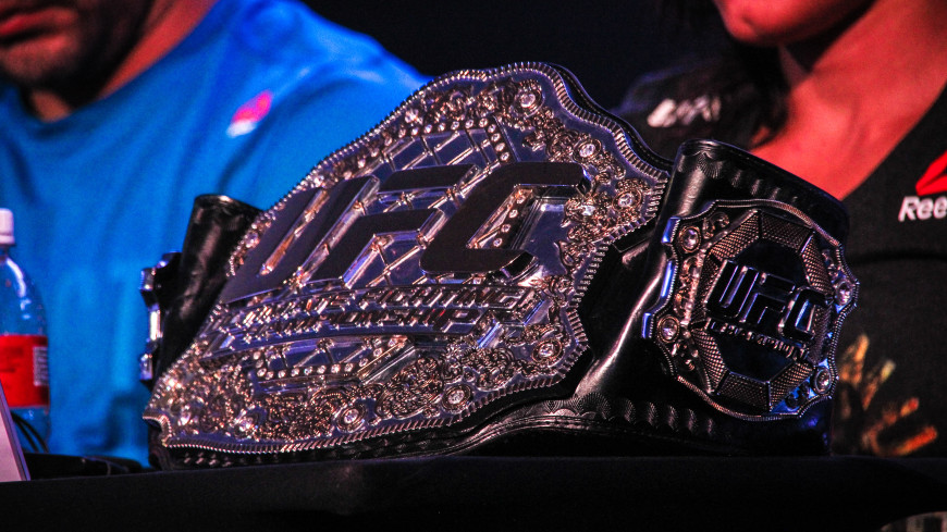 Оливейра победил Порье и отстоял титул чемпиона UFC в легком весе