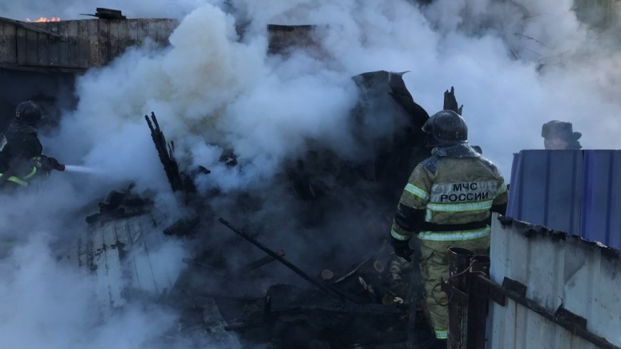 В Приамурье один человек погиб и двое пострадали при пожаре в жилом доме