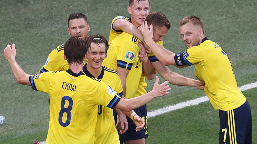 Сборная Швеции одолела Польшу и вышла с первого места в группе в 1/8 Евро-2020