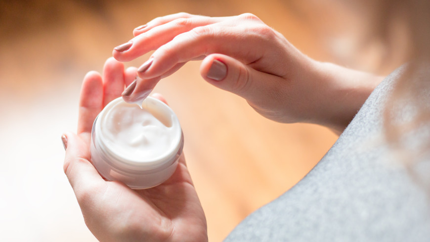 Ученые назвали необходимый компонент крема для лица