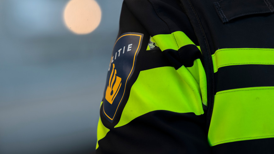 Ветер – за демонстрантов: в Амстердаме полиция неудачно применила водомет (ВИДЕО)