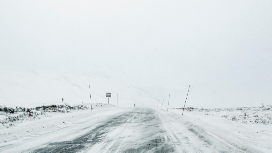 Погода в СНГ: на севере Казахстана из-за бурана закрыты дороги, в Беларуси готовятся к паводкам